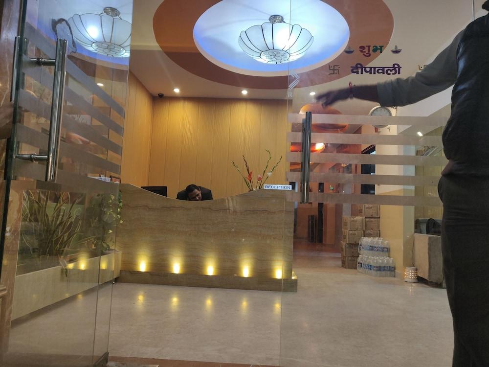 ניו דלהי Hotel Apra Inn מראה חיצוני תמונה
