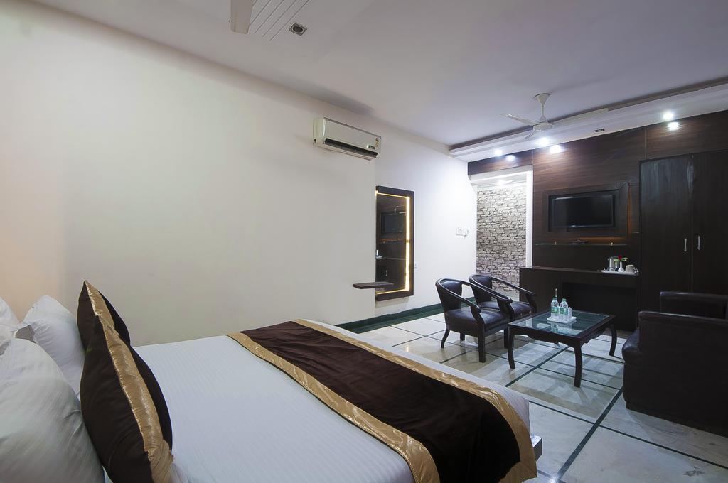 ניו דלהי Hotel Apra Inn מראה חיצוני תמונה
