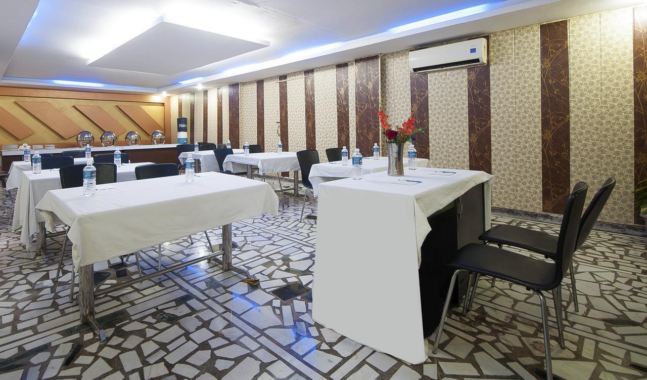 ניו דלהי Hotel Apra Inn מראה חיצוני תמונה
