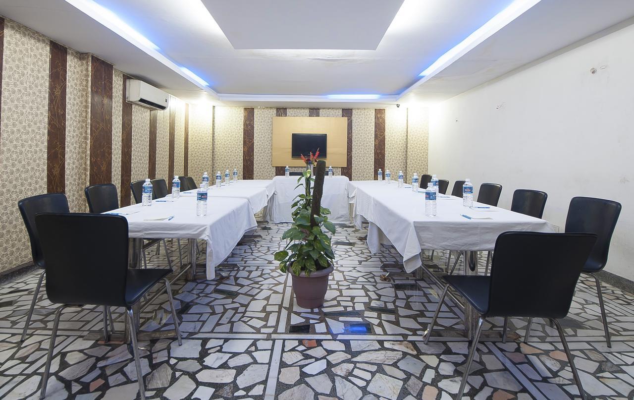 ניו דלהי Hotel Apra Inn מראה חיצוני תמונה