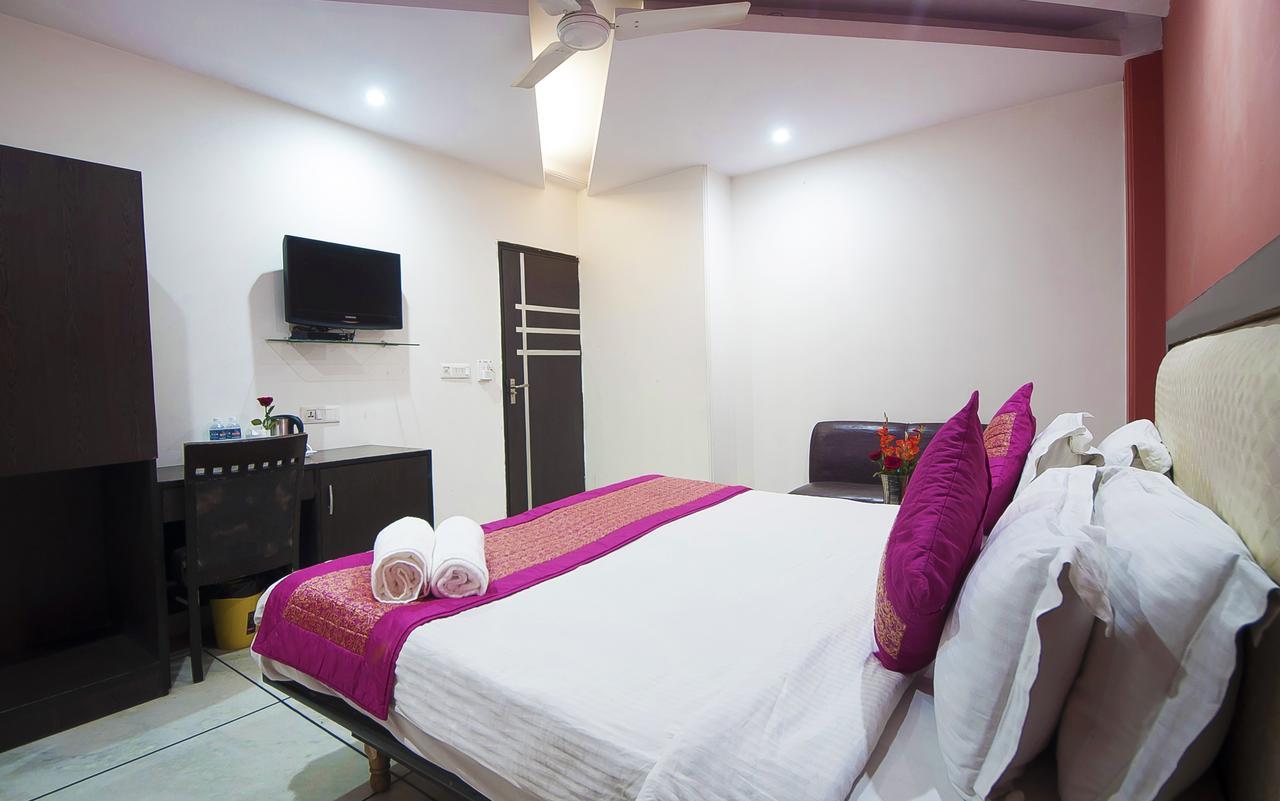 ניו דלהי Hotel Apra Inn מראה חיצוני תמונה