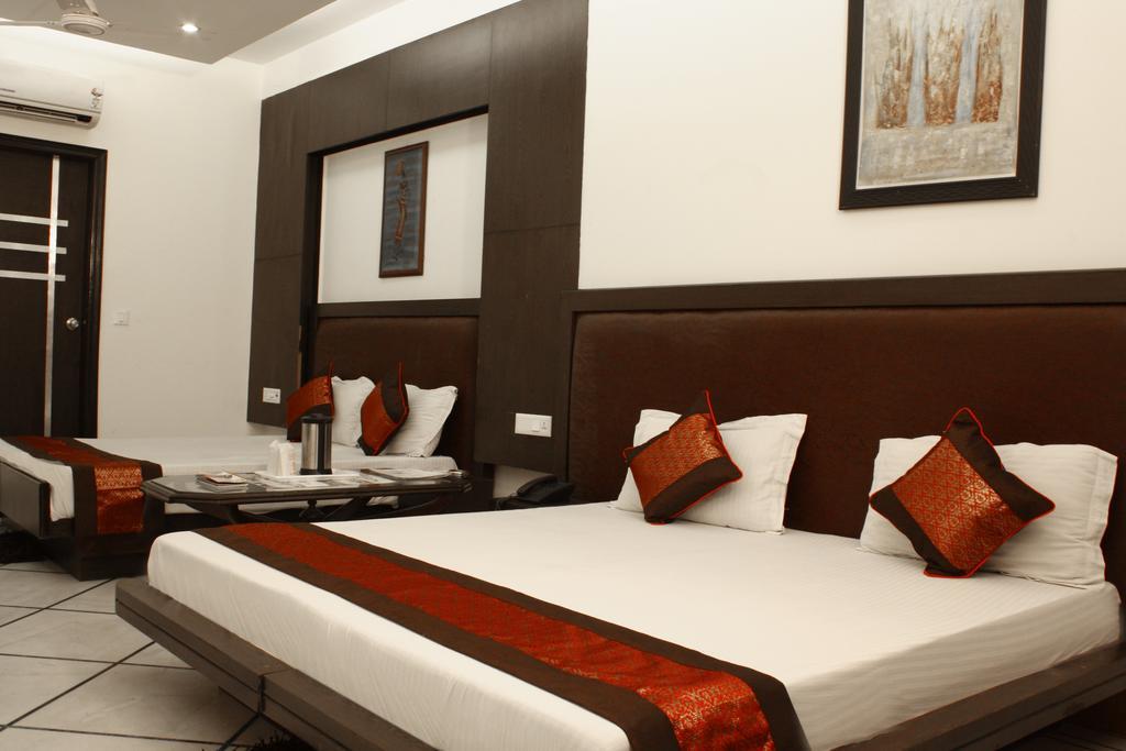 ניו דלהי Hotel Apra Inn מראה חיצוני תמונה