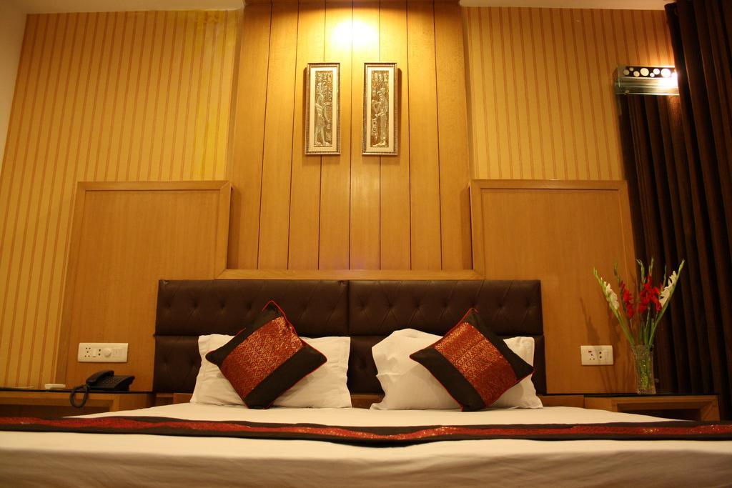 ניו דלהי Hotel Apra Inn מראה חיצוני תמונה